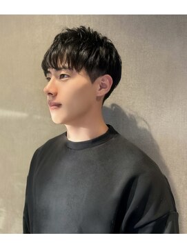 リア(Li'a) 大人カジュアルマッシュ＋刈り上げスタイル