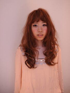 シュエット(chouette) ゆるふわウェーブに短めな前髪がキュートなロングスタイル