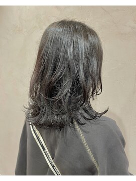 インビテーション 名古屋(invitation) ◎ミディアムウルフ♪オリーブアッシュ