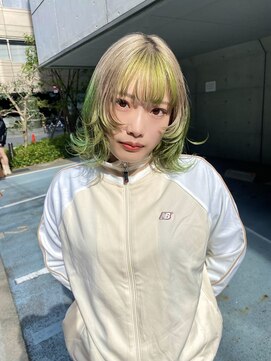 レコ 渋谷(LECO) ネオングリーンのルーツカラーウルフ