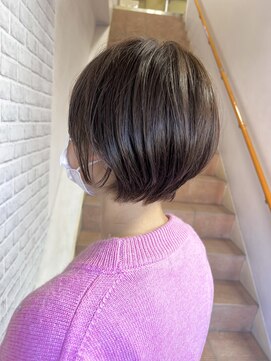 ハピネス クローバー 学園前店(Happiness CLOVER) 丸みショート/前髪/顔周りカット/透明感/20代30代40代50代