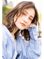 ワク(WAKU)&nbsp;大人可愛いこ慣れウェーブヘア　こなれミディ　似合わせカット