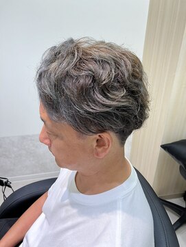 エレノア 梅田 大阪駅前第4ビル店(Eleanor) ブルーグレー