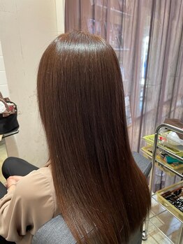 ロゼアリュール(ROSE’ allure)の写真/【髪質改善】＜酸性ストレート＞×＜頭浸浴＞で、ダメージの気になる髪もサラ艶美髪へ！お得なCPもご用意◎