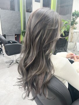 アルドーレフィエロ シンサイバシ(Ardore fiero shinsaibashi) コントラスト極ハイライト☆グレーベージュ☆20代30代40代