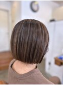 白髪ぼかし 地毛活かしハイライト ベージュ ボブ