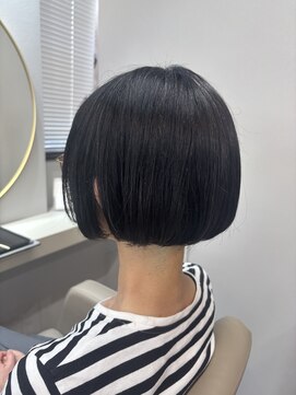 アオ 花咲町(a-o) えりあしギリギリ大人ボブ♪