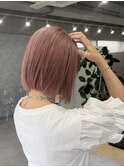 一目惹かれるハイトーンボブ