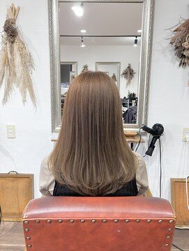 ヘアメイク アンフィ(amphi) ..~**. ..~**. ..~**..