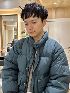 シーア(ciia) メンズショート ニュアンスパーマ 刈り上げない くせを活かす