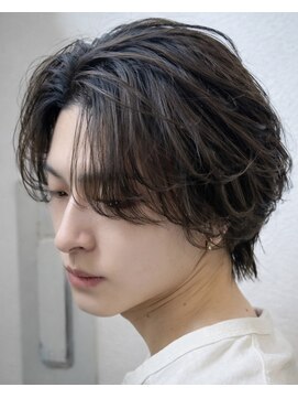 ポーチバイハニー オモテサンドウ(PORCH by HONEY omotesando) フェザーパーマ/刈り上げセンターパート/リバースセンターパート