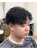 刈り上げセンターパート/波巻きツイストスパイラル/円町