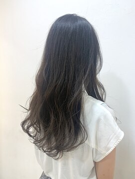 ラ シェンテ エイジア 川西(La Sente Aja) ナチュラルなグラデーショングレイカラー☆ブリーチ要相談！