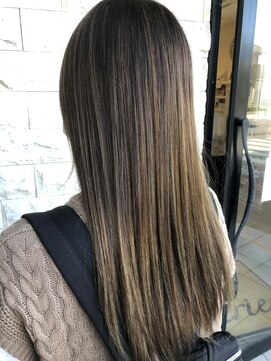 ブランシェ神領店 ハイライト×ベージュアッシュ☆《高橋》