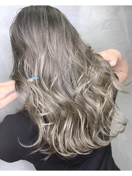 アルカナ 明治神宮前原宿(ARCANA) ミルクティーベージュ ハイライト インナーカラー アッシュ