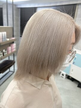 ルーブ トウキョウ(Loob. TOKYO) パールミルクティーカラー【ケアブリーチ、池袋】