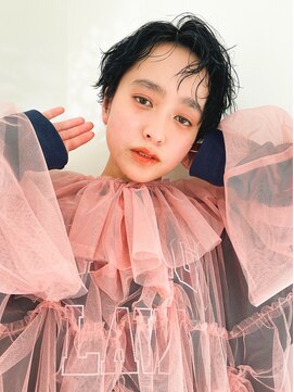 テトヘアー(teto hair) ショートヘア 伸ばしかけ ウェットヘア ニュアンスヘア 黒髪