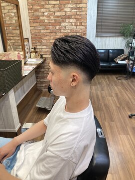 ライズヘアー(RISE HAIR) スキンフェード＋ダークパープル