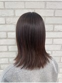 マイルドピンクブラウン×外ハネミディアム