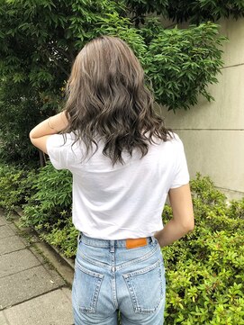 カルフール オハナ せんげん台西口店(Carrefour OHANA) ハイトーンカラー/ミディアム/ケアブリーチ/髪質改善/韓国風