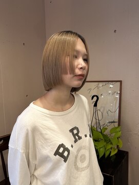 ロムブラン(L'HOMME BLANC) ステップカット