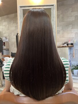 ハコ(H.A.Co) 甘いチョコレートケーキのカラーです。