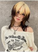 ブリーチ 顔周りカット デザインカラー ルーツカラー 20代