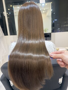 エミュスト(Emuest) 髪質改善トリートメント