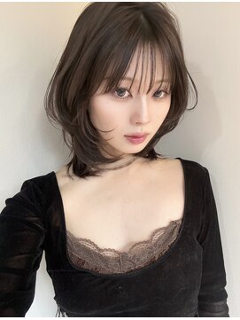 マインバイアフロートギンザ(MYNE by AFLOAT GINZA) 大人キレイな小顔補正のレイヤーミディアム