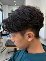 フゥ 宇都宮(FeU) 宇都宮メンズニュアンスパーマフェザーパーマセンターパート眉毛