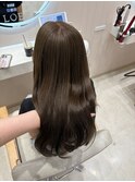 オリーブカラーレイヤーカット顔周りレイヤーブリーチなし