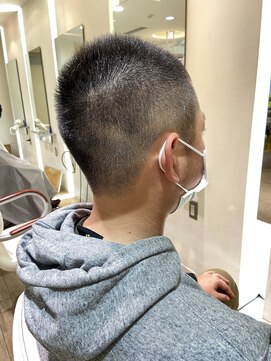 レンジシキチジョウジ (RENJISHI KICHIJOJI) 刈り上げベリーショート【RENJISHI】