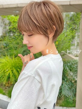 アフロート ルヴア(AFLOAT RUVUA) 似合わせ ショートヘア ショートボブ 20代 30代 小顔カット 新宿
