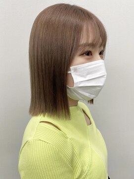 コード 四条河原町駅店(CHORD) 京都　河原町　くすみベージュカラー　切りっぱなしボブ