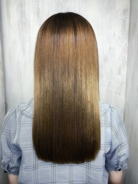 アンフィサンクミル 銀座(AnFye cinq mille) ブリーチ毛縮毛矯正×LULUトリートメント