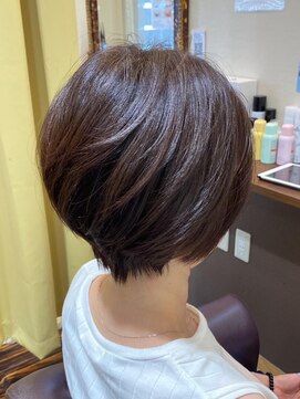 ヘアーズロー(hair's LOWE) 【 hair's LOWE 】ふんわりショート/丸みシルエット/白髪染め