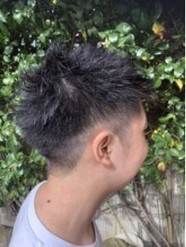 アクアマリン8810 ハチハチイチゼロ(AQUA MARINE 8810) 束感ショート/ハイライト/波巻き/マッシュパーマ/北習志野