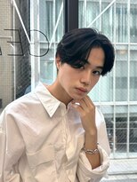 ギークス(GEEKS)&nbsp;【GEEKS渋谷】韓国風センターパート/パーマ/ブルーブラック