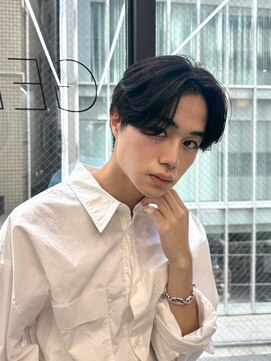 ギークス(GEEKS) 【GEEKS渋谷】韓国風センターパート/パーマ/ブルーブラック