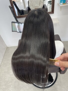 ラナ(Lana) 【Lana】美暗髪ブルーブラック 艶髪 髪質改善カラー