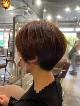 ネウィ 川崎(newi) 丸型卵形韓国風顔まわりエアリーロング美髪ピンクブラウン川崎