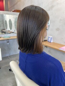 ドラマティックヘア(DRAMATIC HAIR) ブリーチなしイヤリングカラー×ボブレイヤー