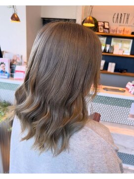 アースオーセンティック 徳島北島店(EARTH Authentic) ブリーチ×アドミオカラー