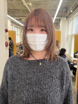 ネルバイグリーン(Nelle by green) ハッシュカット×ベージュ(TOMOKA)