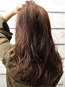 ヘアラウンジ コモレビ(hair lounge comorebi)の写真/髪質改善トリートメントで髪の状態を整え、手触りも◎毛先まで潤い、指通りの良い美シルエットに♪