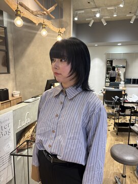 ルーク バイ ヘアーポケット(Luke by hair pocket) ウルフミディアムとブルーブラック