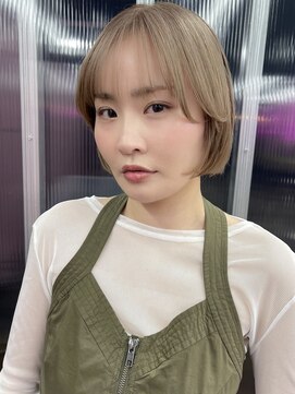 キジ(KIJI) ミニボブ/ボブ/シースルバング/ハイトーン/ミルクティーベージュ