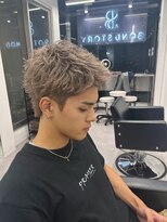 ボンドストーリー 那覇おもろまち店(Bond Story)&nbsp;グレージュ×スパイキーショート