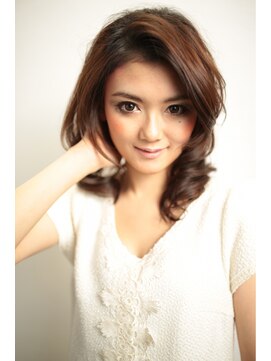 オーバーキャプテンネイキッド(OVER CAPTAIN NAKED) 伸ばしかけ柔らかふんわりセミディ