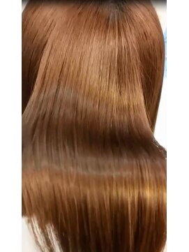 美容室アンフィニスペース トリートメントの王様：質感矯正【ミネコラトリートメント】